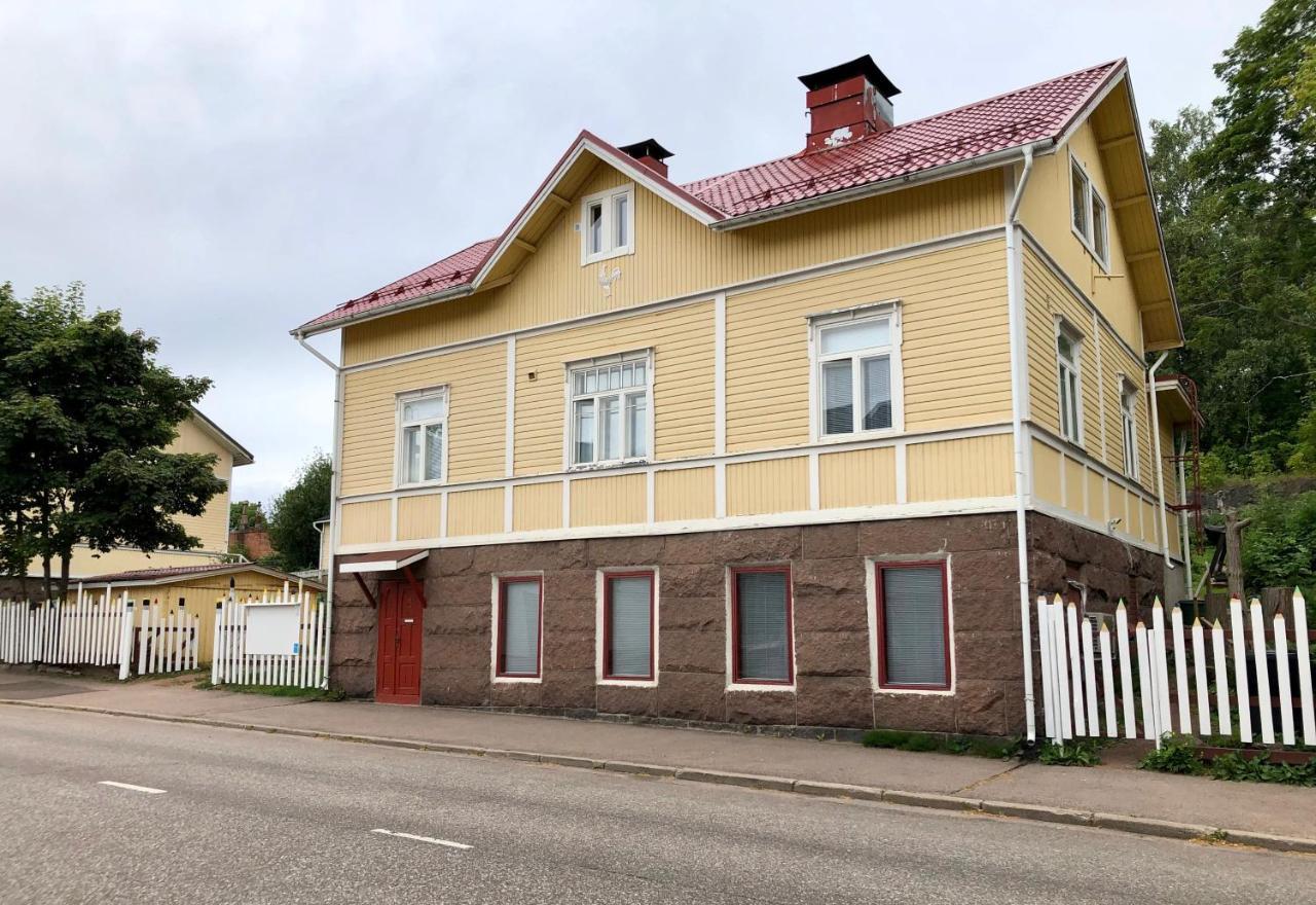 Guest House Nina Art Kotka Dış mekan fotoğraf